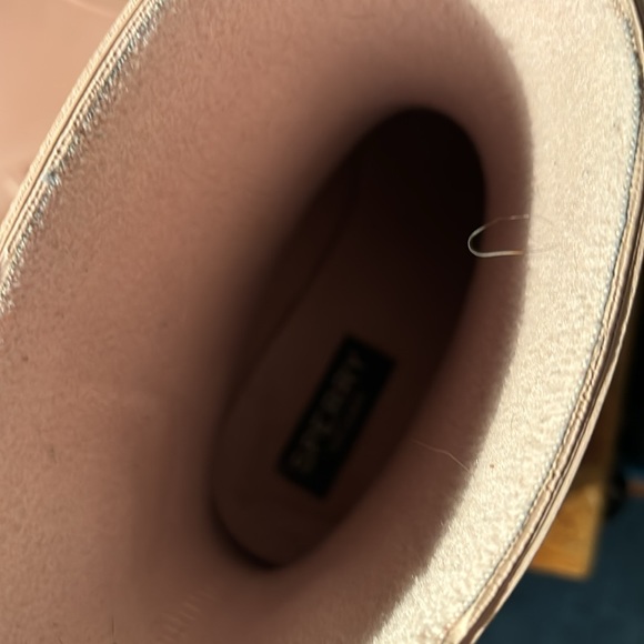 Sperry size 9-9.5 rain boots with small heel and lacing in the back- light pink - Picture 7 of 8